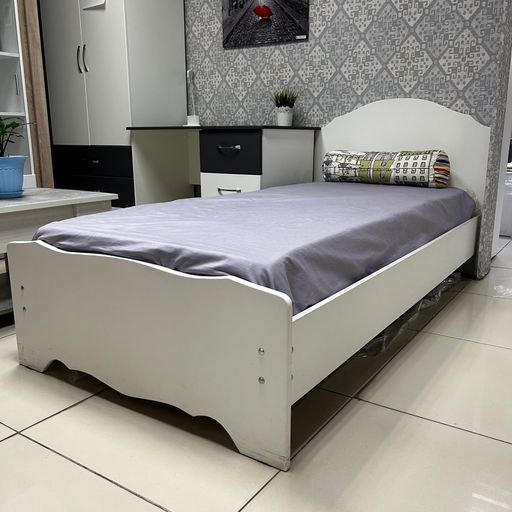 Кровать ЛДСП с высоким изножьем